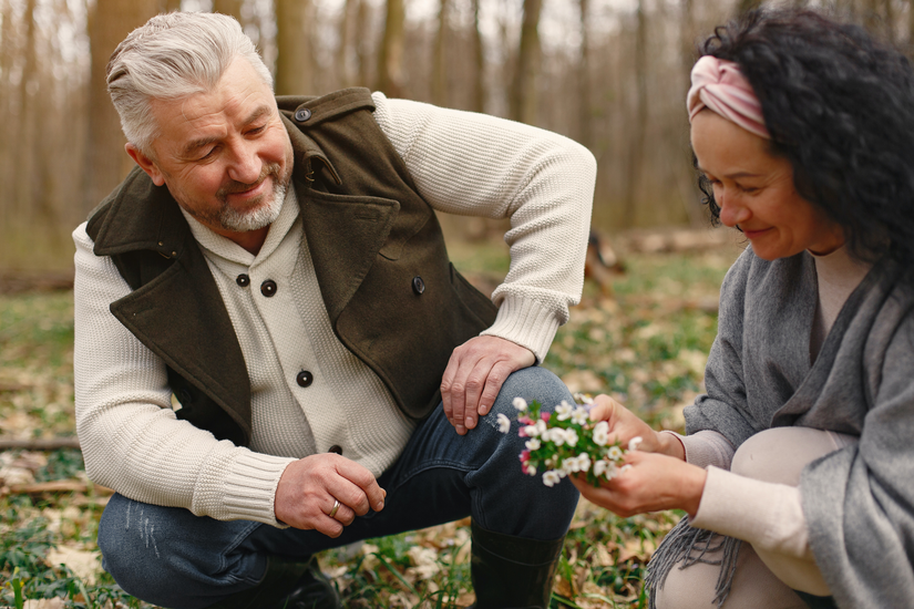 adult dating occurrences around people